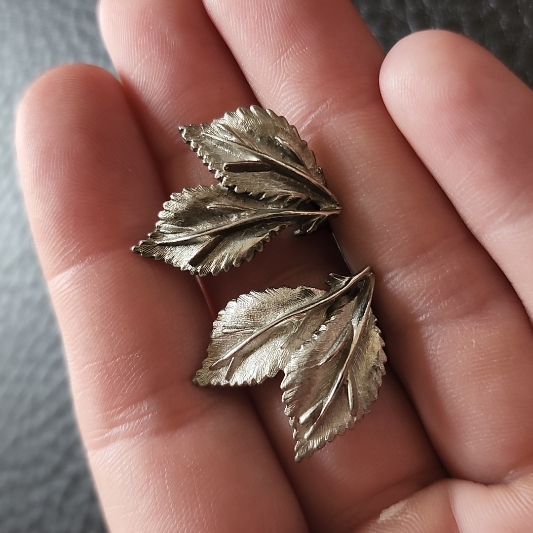 Vtg Pastelli Clip On Earrings